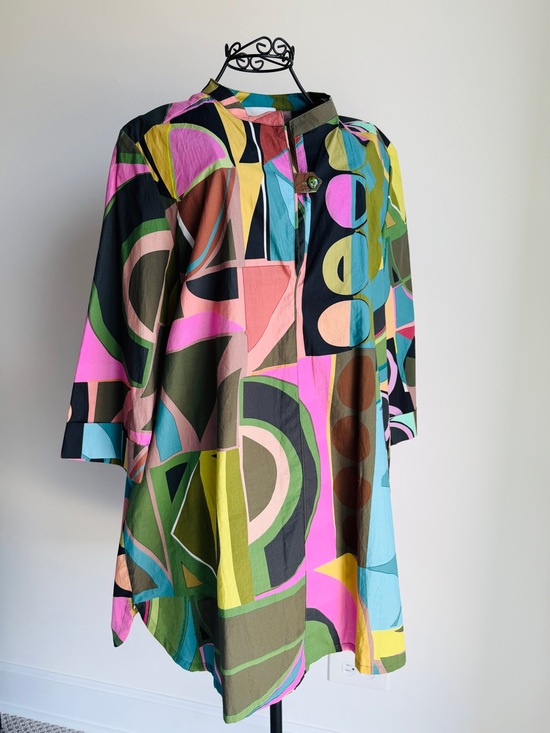 noan Tops - Noan geametric pullover blouse